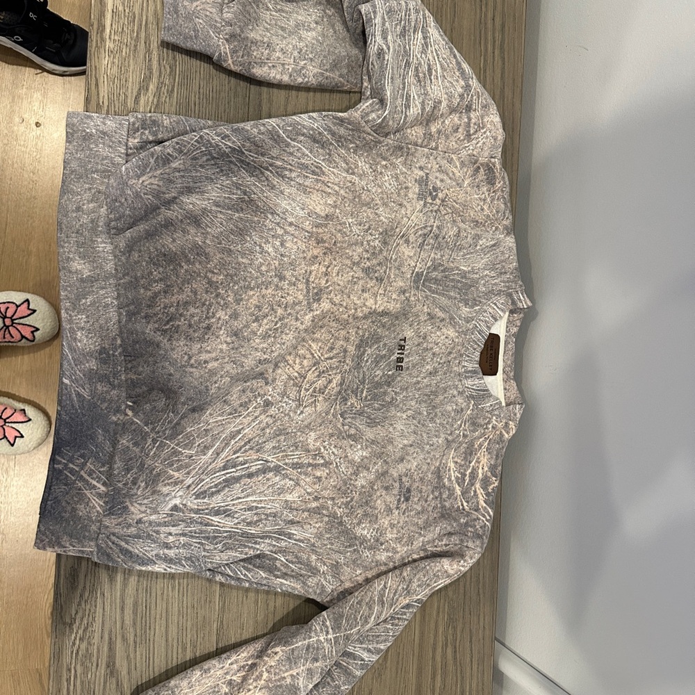 Women's Gray Crew Neck Sweater